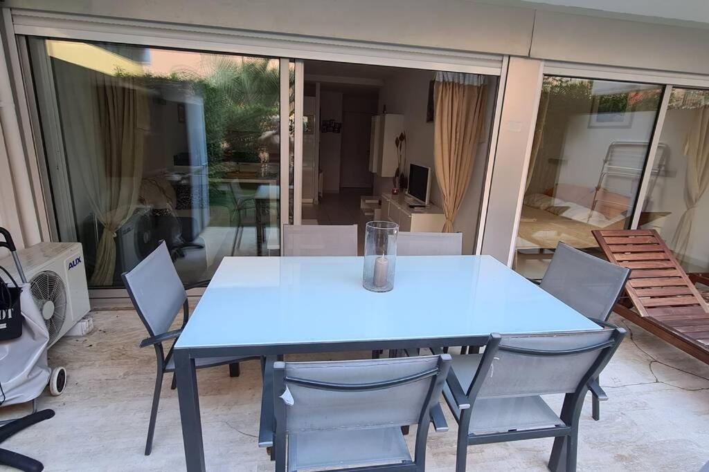 Le Lodge, T2 Classe 3 Etoiles Avec Jardin, Parking, Piscine & Mer A 2 Pas マントン エクステリア 写真