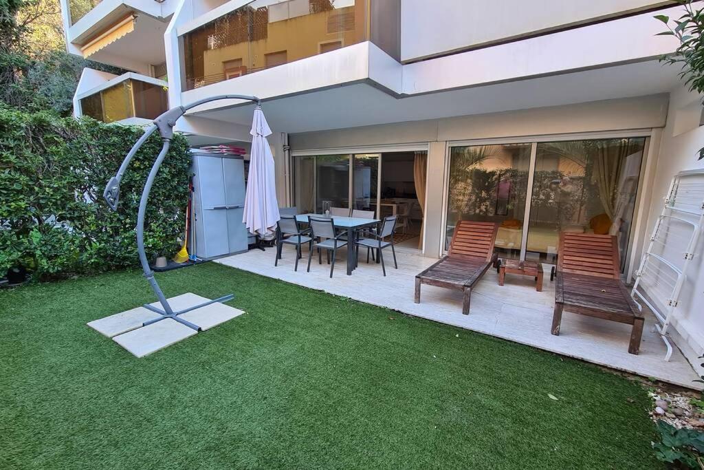 Le Lodge, T2 Classe 3 Etoiles Avec Jardin, Parking, Piscine & Mer A 2 Pas マントン エクステリア 写真